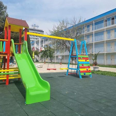 Hotel Azurro Pantai Sunny Luaran gambar