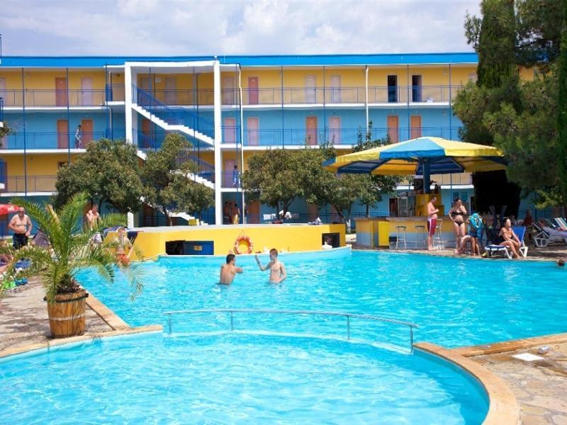 Hotel Azurro Pantai Sunny Luaran gambar