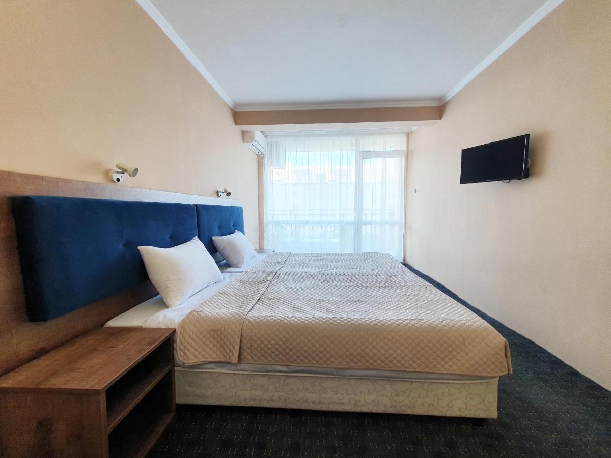 Hotel Azurro Pantai Sunny Luaran gambar
