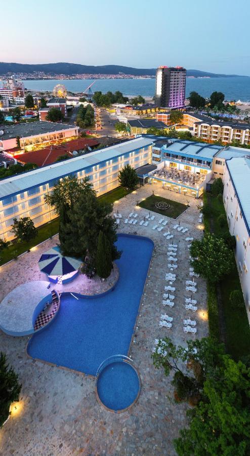 Hotel Azurro Pantai Sunny Luaran gambar